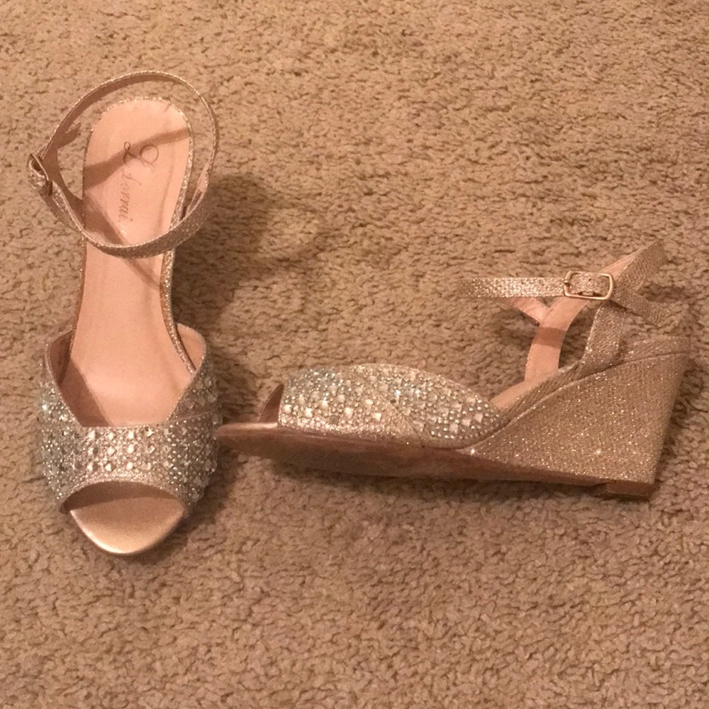 Dress shoes